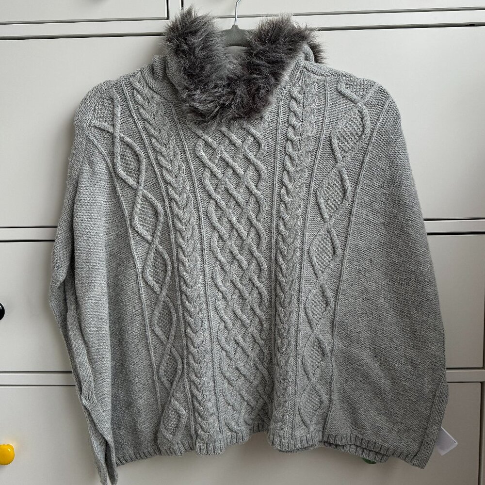 GAP kids grey knitted poncho with faux fur hood